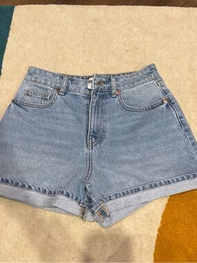 Classic High-Waist Light Blue Denim Shorts